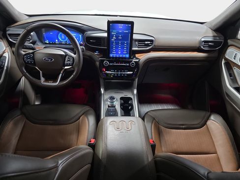 Used 2023 Ford Explorer King Ranch w/ Technology Package image 9