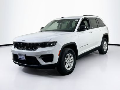 Used 2023 Jeep Grand Cherokee Laredo