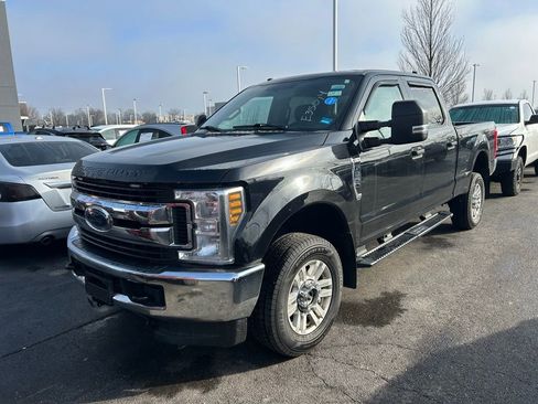 Used 2019 Ford F250 XLT image 2