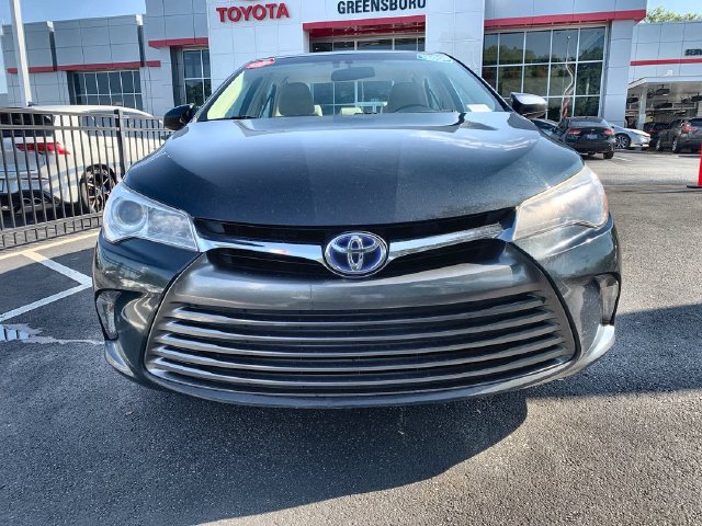 Used 2017 Toyota Camry LE FWD image 3