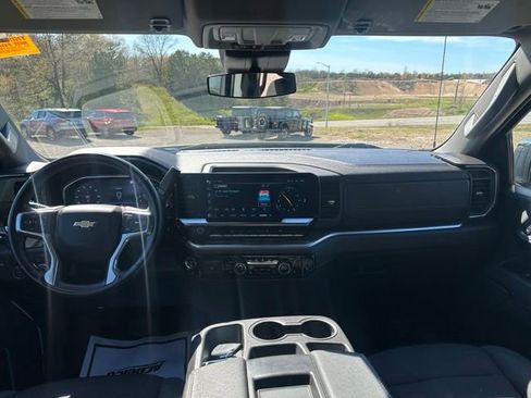 Used 2023 Chevrolet Silverado 1500 LT AWD/4WD image 13
