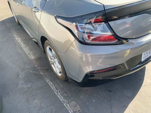 Used 2017 Chevrolet Volt LT w/ Comfort Package FWD image 13