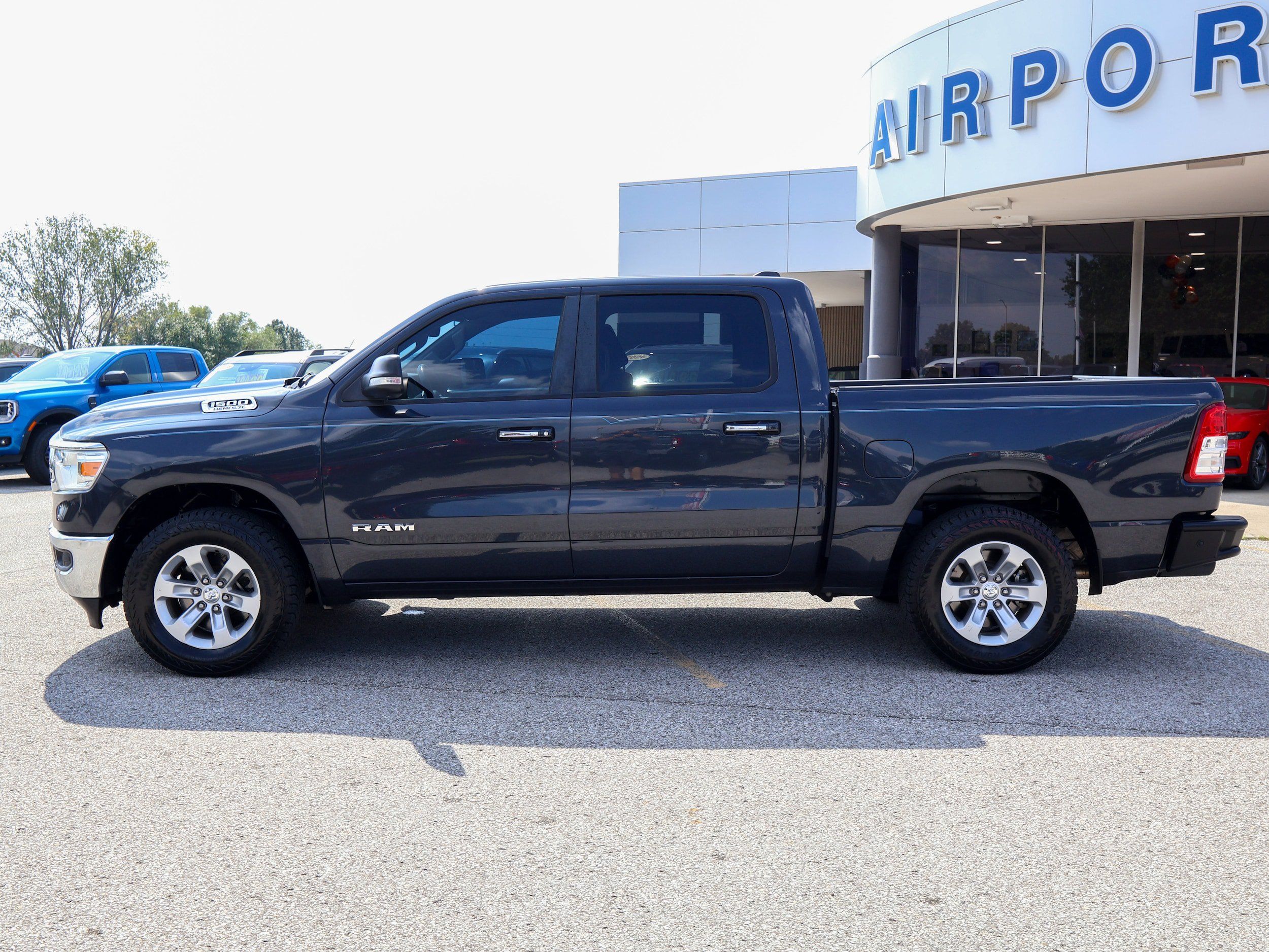 Used 2019 RAM 1500 Big Horn AWD/4WD image 2
