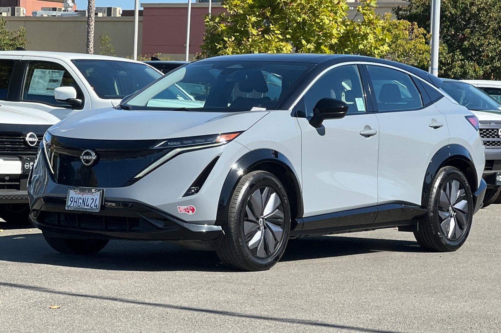 Certified 2023 Nissan Ariya FWD image 8