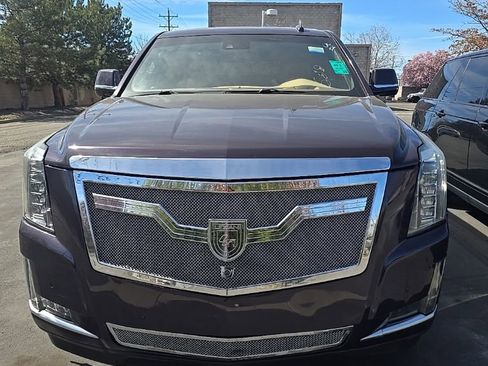 Used 2018 Cadillac Escalade Platinum image 1