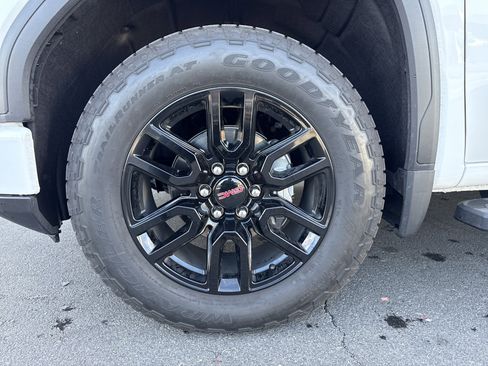 Used 2026 GMC Sierra 1500 Elevation w/ Elevation Premium Package image 6