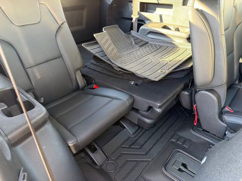 Used 2024 Kia Telluride S w/ S Sunroof Package image 14