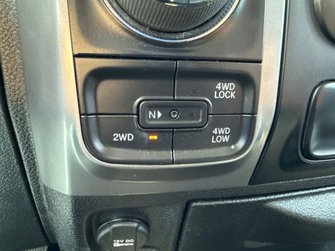 Used 2023 RAM 1500 Classic SLT w/ Electronics Group AWD/4WD image 28