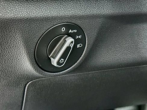 Certified 2025 Volkswagen Jetta S FWD image 11