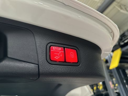 Certified 2023 Mercedes-Benz GLA 250 4MATIC image 17