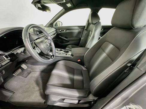 Used 2025 Honda Civic Sport image 13