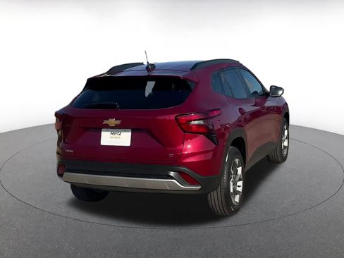 Used 2025 Chevrolet Trax LT image 14