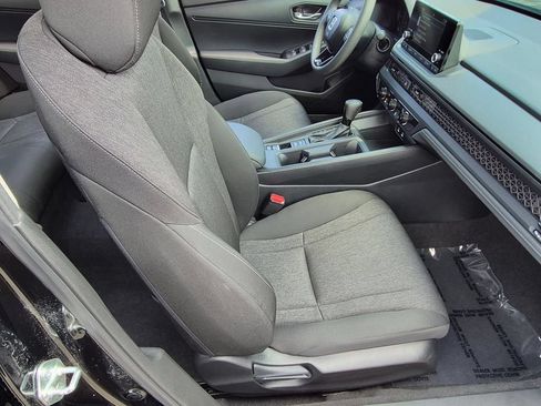 Used 2025 Honda Accord LX image 30