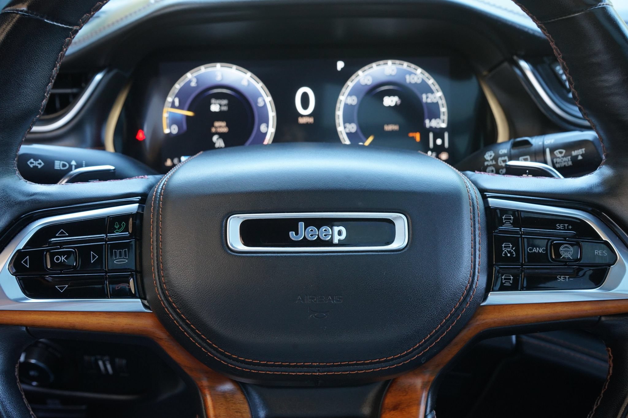 Used 2021 Jeep Grand Cherokee L Summit AWD/4WD image 29
