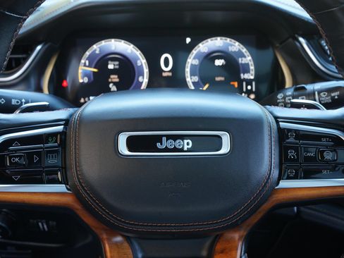 Used 2021 Jeep Grand Cherokee L Summit AWD/4WD image 29