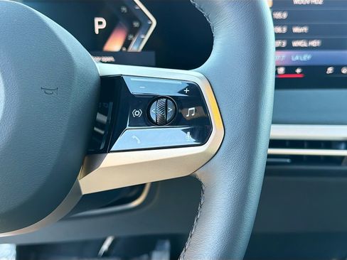 New 2026 BMW iX xDrive60 w/ Premium Package image 39