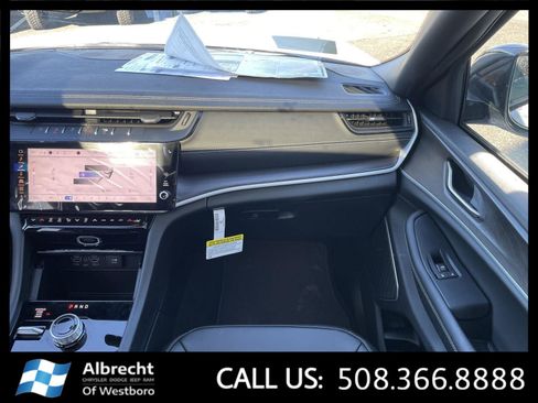 New 2026 Jeep Grand Cherokee Limited image 17