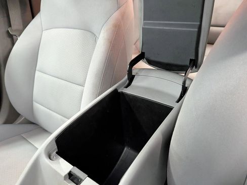Used 2020 Chevrolet Malibu LT FWD image 24