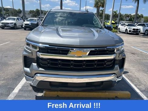 Used 2025 Chevrolet Silverado 1500 LT RWD image 5