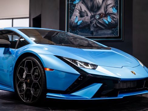 Used 2023 Lamborghini Huracan Tecnica image 9