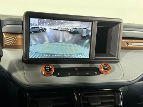 Used 2024 Ford Maverick Lariat image 17