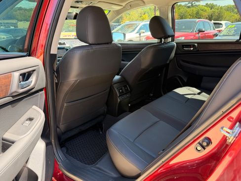 Used 2017 Subaru Outback 2.5i Limited AWD/4WD image 14