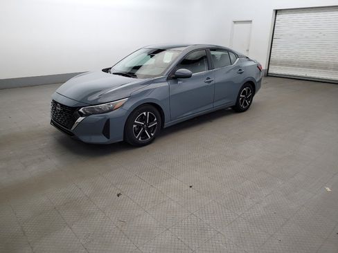 Used 2025 Nissan Sentra SV FWD image 2