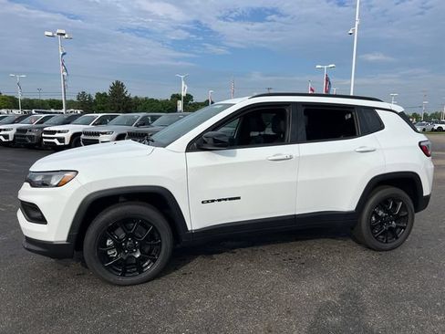 New 2026 Jeep Compass Latitude AWD/4WD image 3