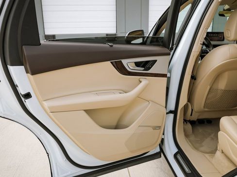 Used 2018 Audi Q7 2.0T Premium Plus image 29