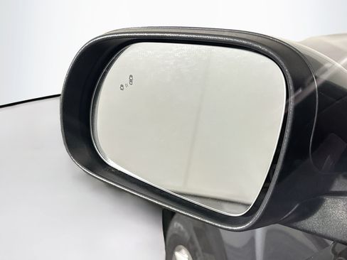 Used 2023 Kia Soul LX w/ Option Group 015 FWD image 16