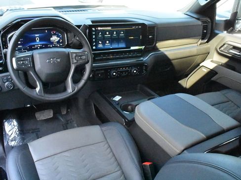 Certified 2025 Chevrolet Silverado 2500 ZR2 w/ Technology Package AWD/4WD image 25