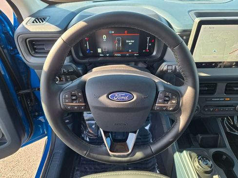 New 2025 Ford Maverick Lariat w/ Black Appearance Package image 32