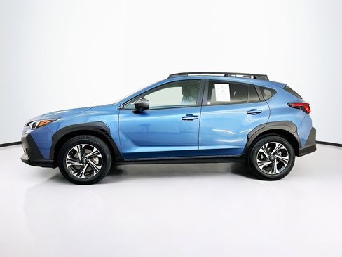 Used 2024 Subaru Crosstrek 2.0i Premium image 4
