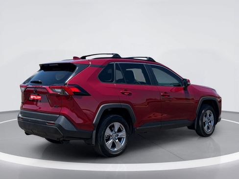 Used 2024 Toyota RAV4 XLE w/ Convenience Package FWD image 4