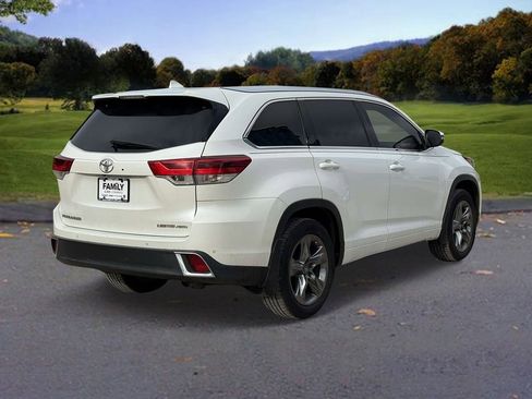 Used 2019 Toyota Highlander Limited Platinum image 4