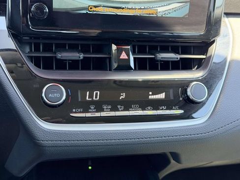 Used 2026 Toyota Corolla Cross LE FWD image 21