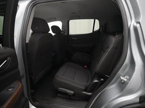 Used 2023 GMC Acadia SLE w/ Driver Convenience Package image 16