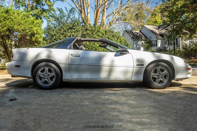 Used 1998 Chevrolet Camaro Z28 w/ Preferred Equipment Group 2 RWD image 8
