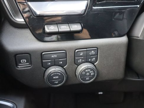 Used 2024 Chevrolet Silverado 1500 LTZ w/ Technology Package AWD/4WD image 16