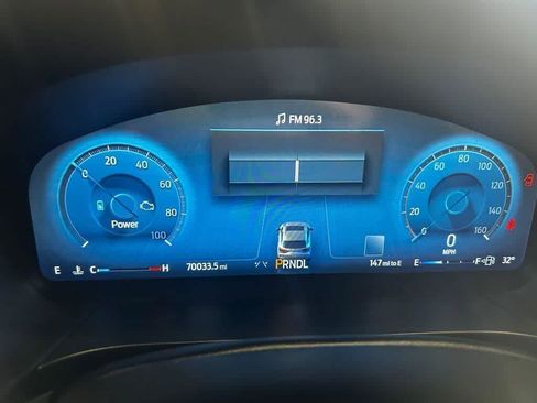 Used 2023 Ford Escape Platinum FWD image 2