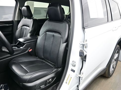 Used 2022 Jeep Grand Cherokee L Limited image 12