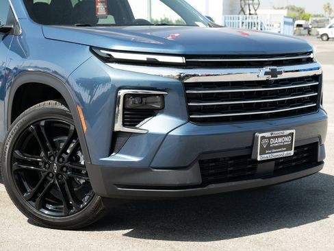 New 2026 Chevrolet Traverse LT w/ Driver Confidence Package image 9