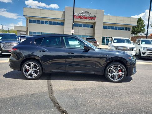 Used 2021 Maserati Levante GTS AWD/4WD image 3