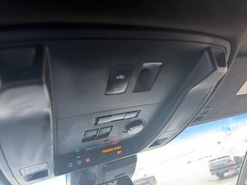 Used 2019 Cadillac Escalade ESV Platinum image 23