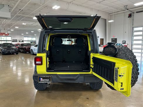 Used 2023 Jeep Wrangler Unlimited Sport image 41