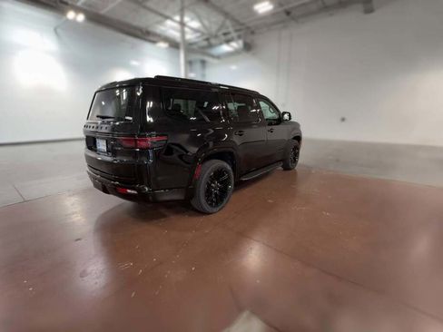 New 2025 Jeep Wagoneer Series II image 12