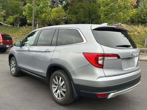 Used 2019 Honda Pilot EX image 2