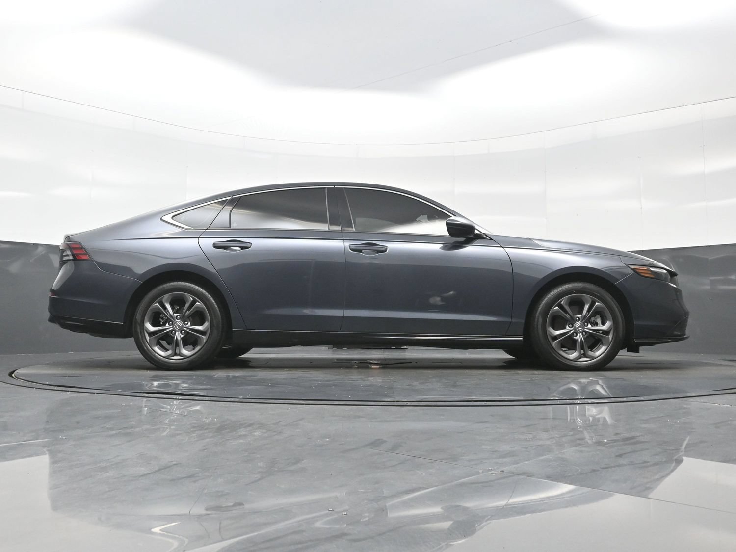 Used 2024 Honda Accord EX-L image 35