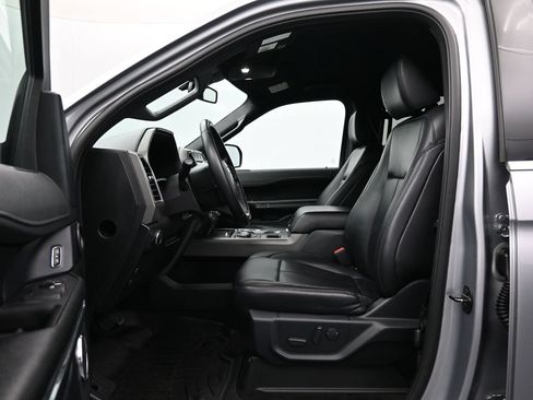 Used 2021 Ford Expedition XLT RWD image 9