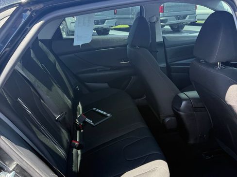 Used 2023 Hyundai Elantra SEL w/ Convenience Package FWD image 41